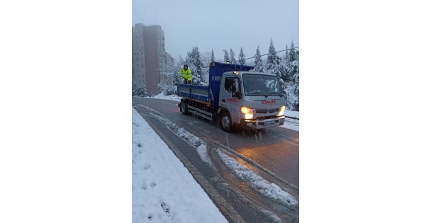 Büyükşehir A Takımından Karla Mücadeleye Devam