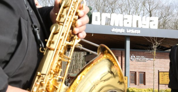 Büyükşehir Bandosundan Kampçılara Sürpriz