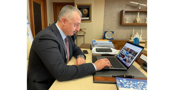 Büyükşehir Belediye Başkanı Büyükakın, AA'nın 'Yılın Fotoğrafları' Oylamasına Katıldı