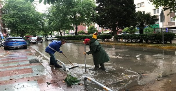 Büyükşehir ekipleri 460 kişiyle sahada