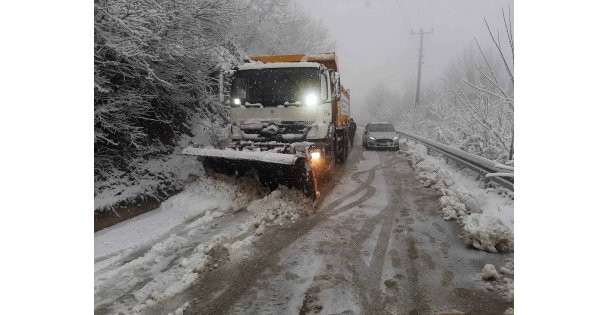 Büyükşehir Ekipleri Kar Mesaisinde