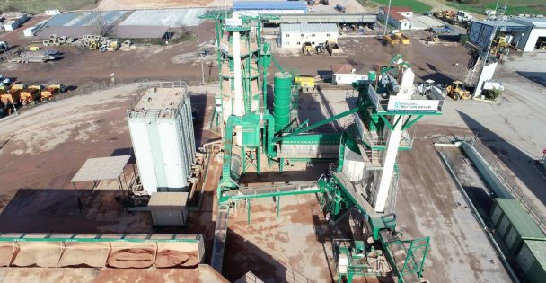 Büyükşehir Kendi Ürettiği Asfaltı Kullanıyor