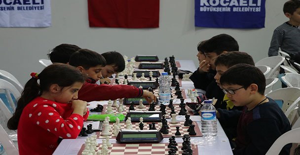 Büyükşehir Satranç Ligi'nin beşinci etabı tamamlandı