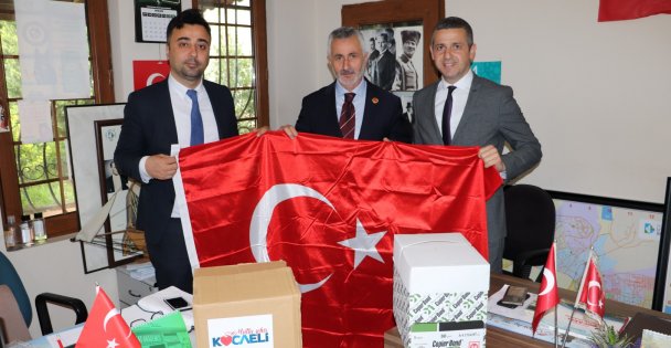 Büyükşehirden Muhtarlara Kırtasiye Malzemesi