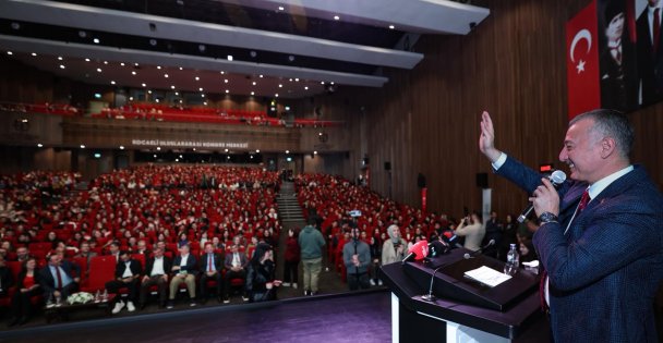 Büyükşehir'den öğrenciler için dev hizmet;  YKS ve LGS'ye ücretsiz hazırlık programı Kılavuz e-Derslik açıldı