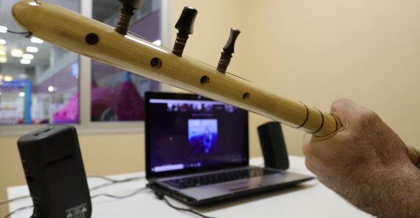 Büyükşehir'den Uzaktan Eğitimle Bağlama Dersleri