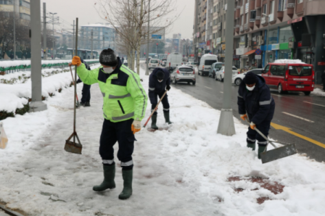 Büyükşehir'den Yürüyüş Yolunda Temizlik Çalışması