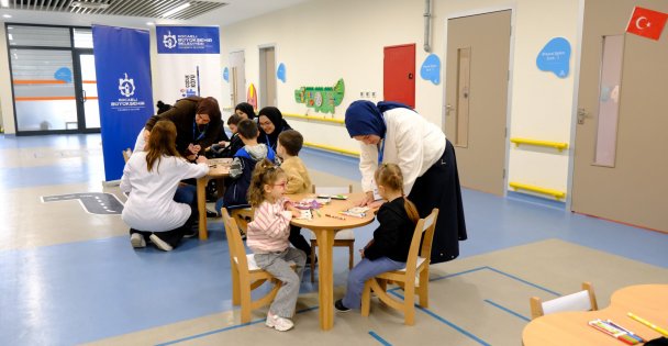 Büyükşehir'in engelsiz etkinliği çocuklara keyifli anlar yaşattı;  Engelsiz etkinlikte gönüllerince eğlendiler