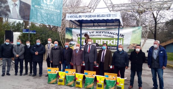 Büyükşehir'in Yüzde 50 Hibeli Tohum Desteği Çiftçilere Ulaştırılmaya Başlandı