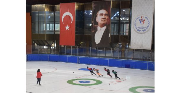 Buz pateninde Short Track Türkiye Şampiyonası sona erdi