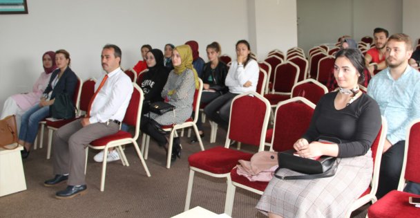 Çağrı merkezi personeline oryantasyon eğitimi