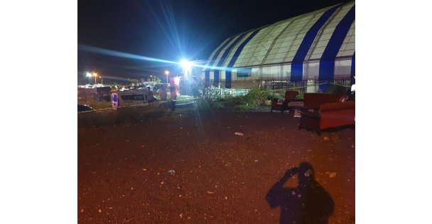 Çakmak istediği kişiyi silahla vurarak yaraladı