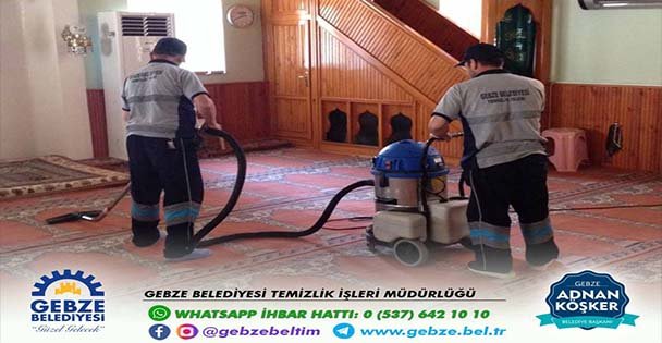 Camilerde temizlik çalışmaları sürüyor