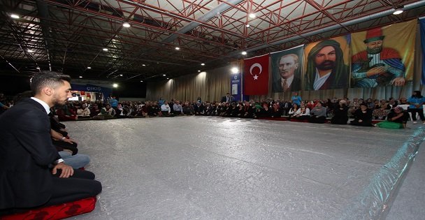 Canlar sevgide buluştu