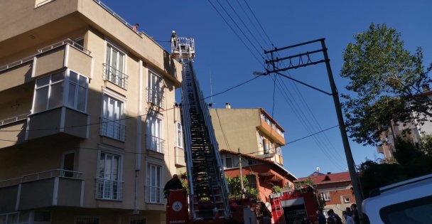 Çatıda yangın çıktı!