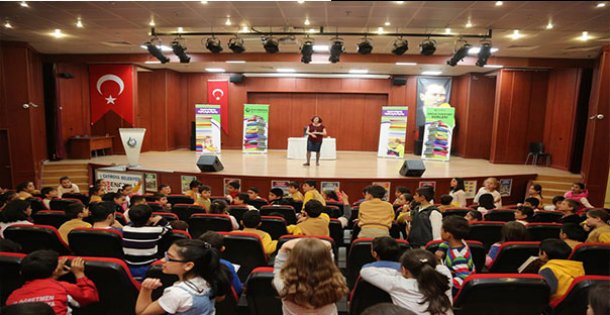 Çayırova Belediyesi Öğrencileri Yazarlarla Buluşturuyor