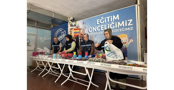 Çayırova Belediyesi'nden öğrencilere kırtasiye yardımı