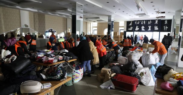 Çayırova deprem bölgesi için tek yürek oldu