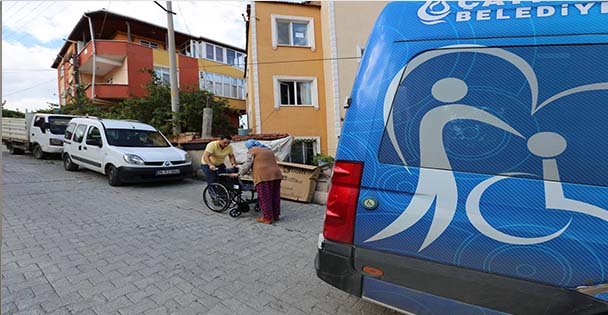 Çayırova Yardım Ellini Uzattı