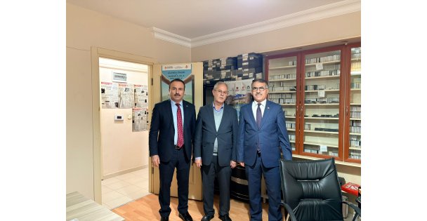 Çayırova Kaymakamı ve Çayırova İlçe Milli Eğitim Müdürü, İKTAV Kütüphanesini ziyaret etti