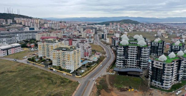 Çayırova Veysel Karani Caddesi üstyapı çalışmasıyla yenileniyor