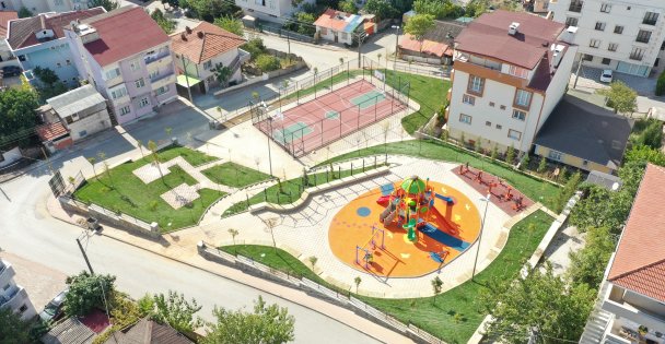 Çayırova yeni parklarla yeşilleniyor