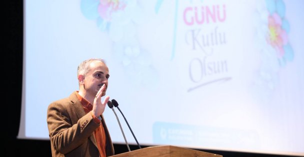 Çayırova'da Anneler Günü Kutlandı