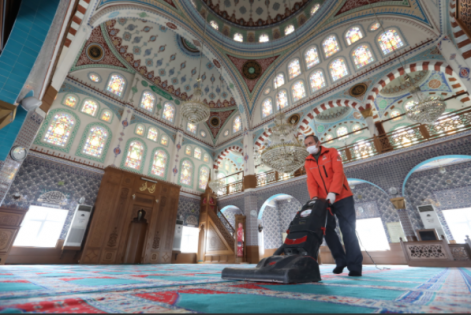 Çayırova'da Camiler Temizleniyor