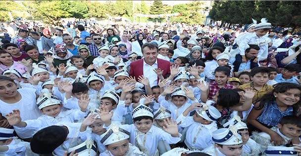 Çayırova'da Coşkulu Sünnet Şöleni