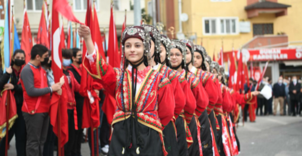 ÇAYIROVA'DA CUMHURİYET COŞKUSU