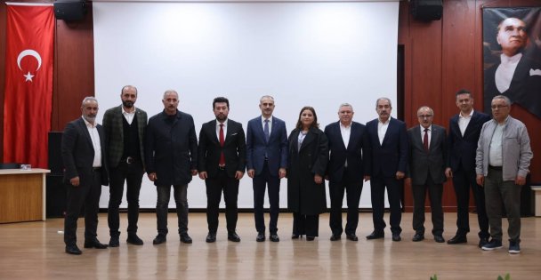 Çayırova'da Dönemin Son Meclisi Yapıldı