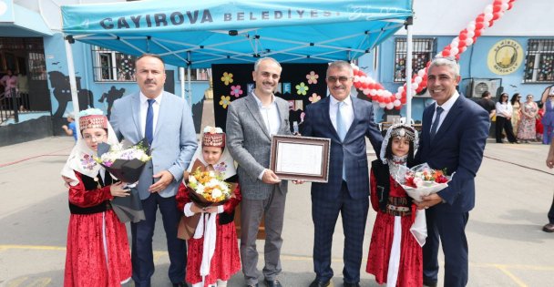 Çayırova'da karne...