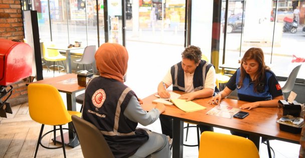 Çayırova'da Restoran Ve Manavlara Denetim