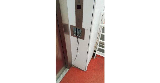 Çayırova'da Üstgeçitleri Hedef Aldılar