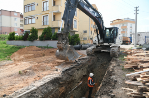 Çayırova'da Yağmur Suyu Hattı Çalışması