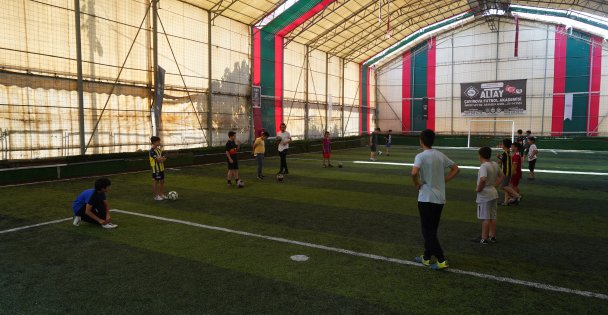 Çayırova'da Yaz Spor Okulları Başladı