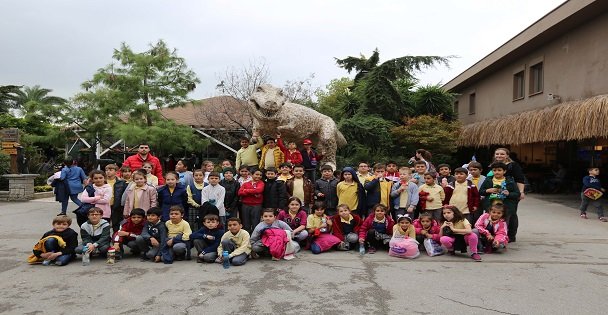 Çayırova'dan öğrencilerine hayvanat bahçesi gezisi