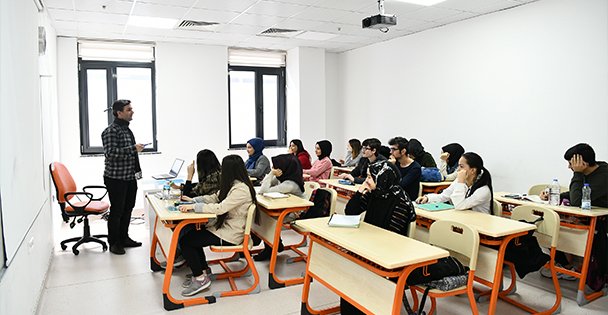 Çayırova'nın Gençleri Üniversite Sınavına Hazırlanıyor