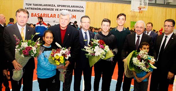 Çayırova'ya 1 haftada 2 tesis