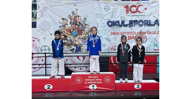 Çayırovaya karatede 16 madalya birden