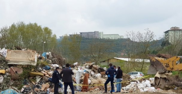 Cesedi çöpte bulunan ağabeylerini 19 yıl önce öldürdükleri iddiasıyla yargılanan 2 kardeş serbest bırakıldı