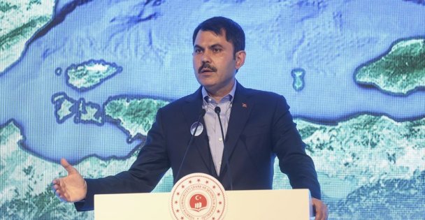Çevre ve Şehircilik Bakanı Kurum: Müsilajın tehlikeli atık olmadığı veya toksik özellik göstermediğini tespit ettik