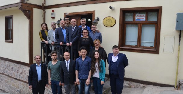 Ceyhan'dan iadeyi ziyaret