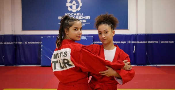 Ceylin ve Kardelen, judoda istikbal vaat ediyor