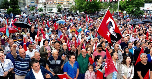 CHP'li Özel'den miting