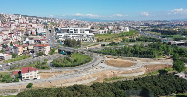 Çiftlik Caddesi Kavşağı'nı Bayramdan Sonra Trafiğe Açıyoruz