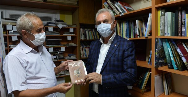 Çiler; 'Depremi unutmadık, unutturmayacağız.”