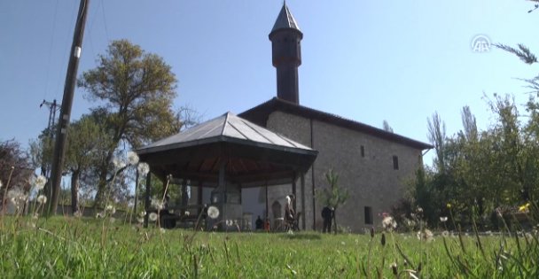 ÇİVİSİZ CAMİİ