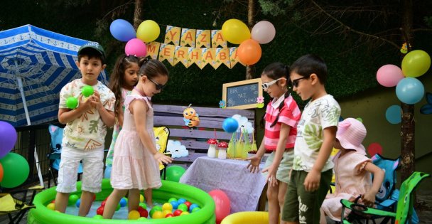 Çocuk Kulüplerindeki minikler ‘Yaza Merhaba dedi