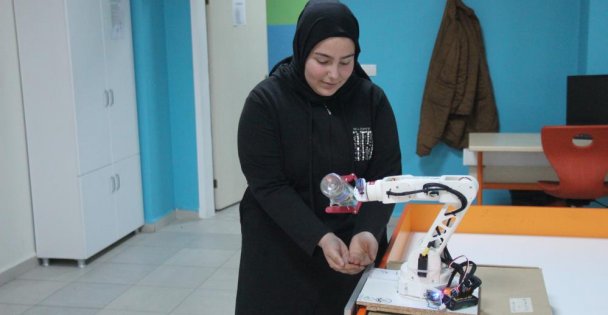 Çocuklar bayram harçlıklarını robota kaptıracak